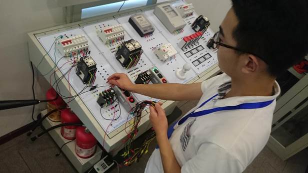 低壓電工作（zuò）業安全技術實際操作模擬（nǐ）考試設備